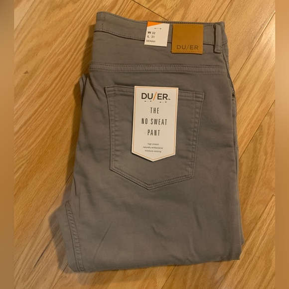 BNWT Duer No Sweat Skinny Pants in Grey Size 32 x 31 - Picture 2 of 4